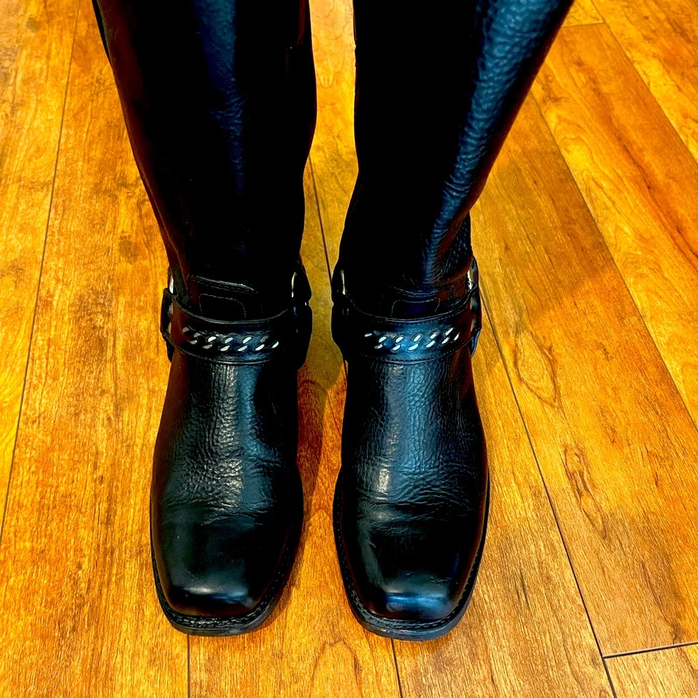 LIKE NEW Frye Harness Boots Frye 12R RARE CHAIN Harness Boots